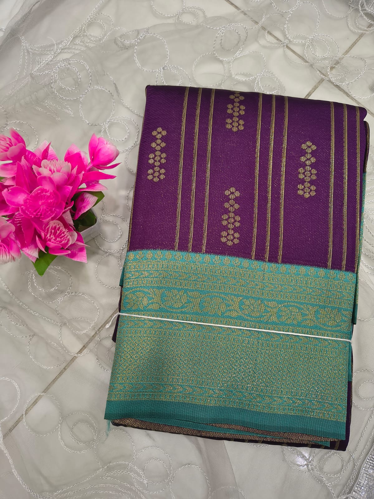 Vaira oosi saree