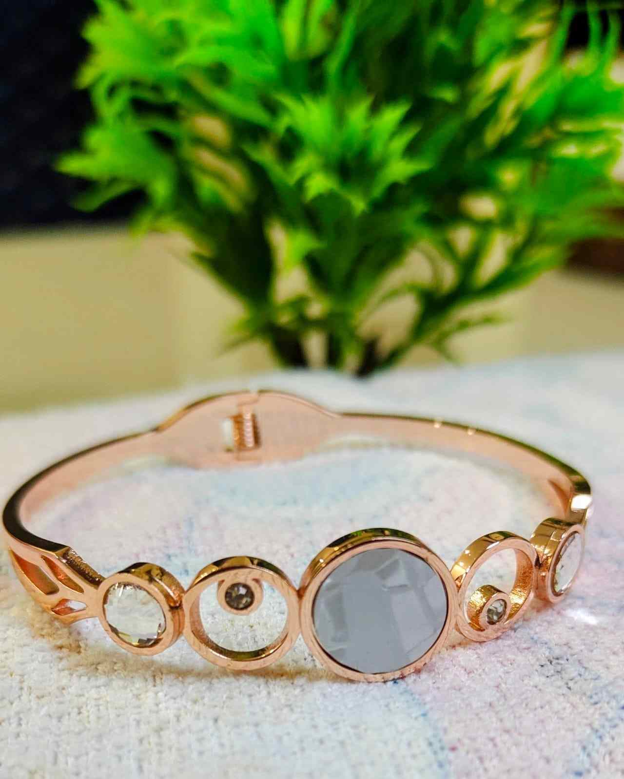 Women Bracelet (Rose Gold)