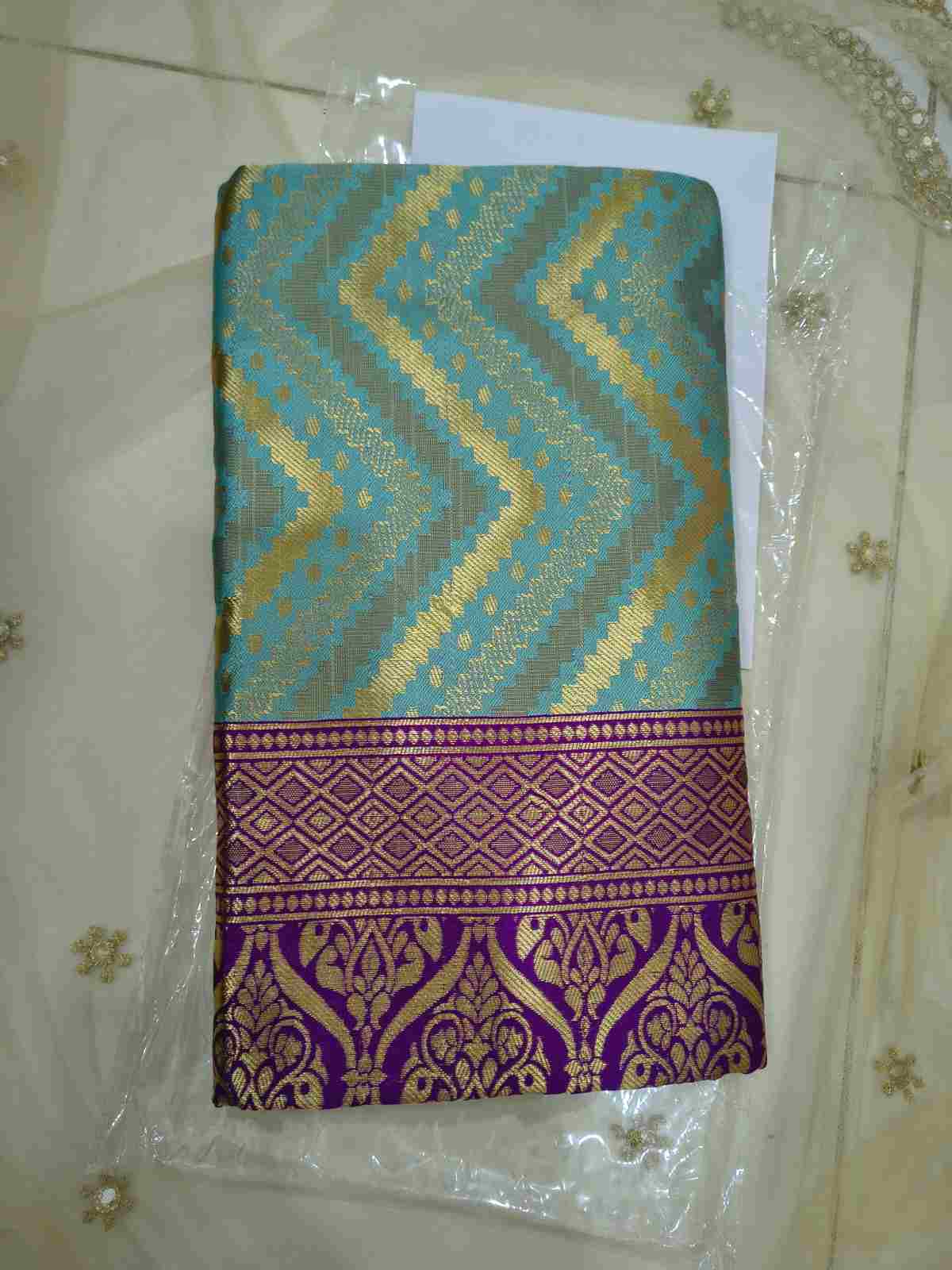 Border saree